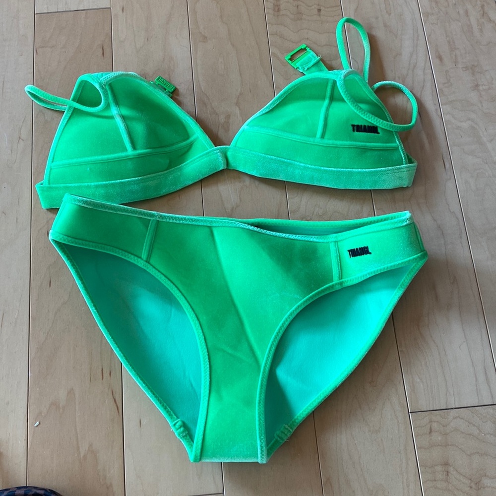 Traingl bikini
